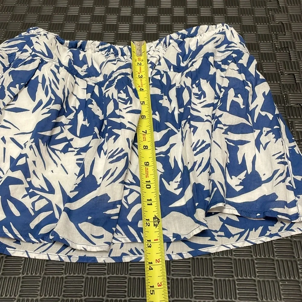 Aeropostale Navy blue and white leaf pattern skirt size medium